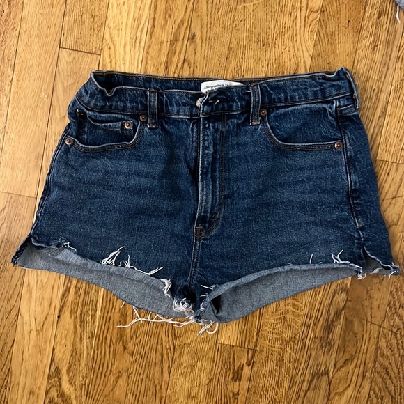 Abercrombie size 6 mom short high rise - Picture 1 of 2